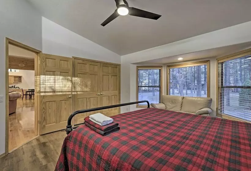 Pinetop Lakeside Cabin W/ Fireplace + Grill!