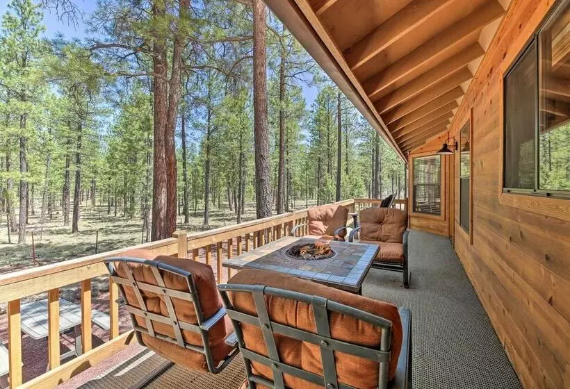 Pinetop Lakeside Cabin W/ Fireplace + Grill!