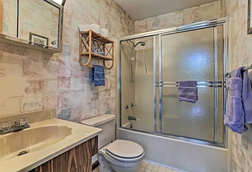 Airy Lake Ariel Home W/ Private Dock + Kayaks!