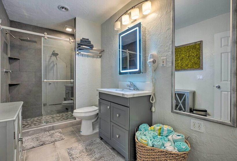 Guest House W/ Hot Tub: 11 Mi To Downtown Phoenix