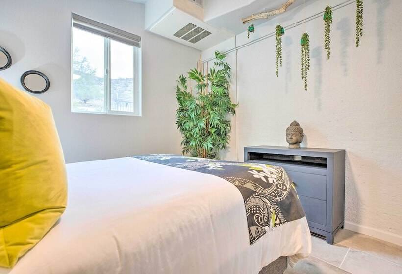 Guest House W/ Hot Tub: 11 Mi To Downtown Phoenix