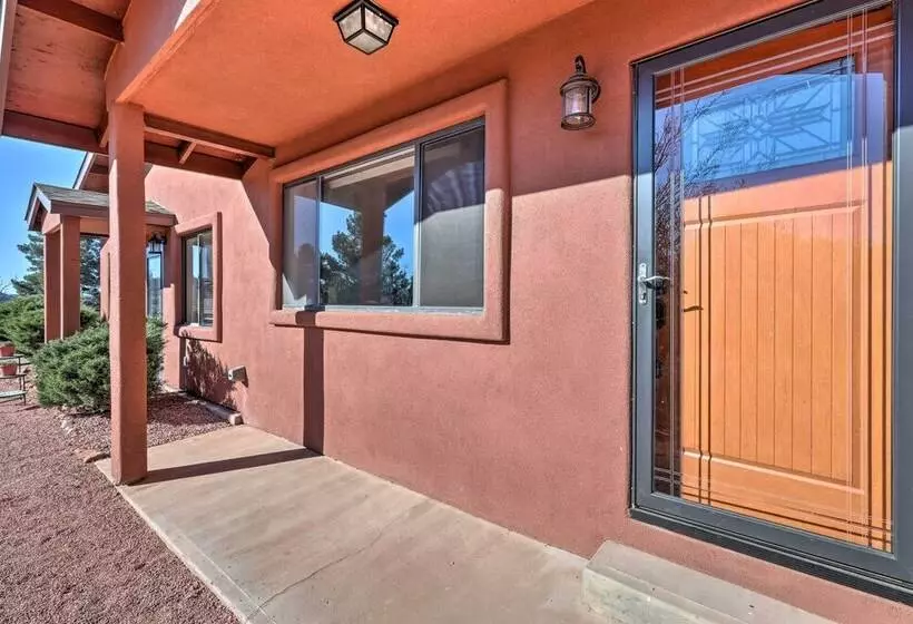 Sedona Retreat W/ Fire Pit, Near Hiking Trails