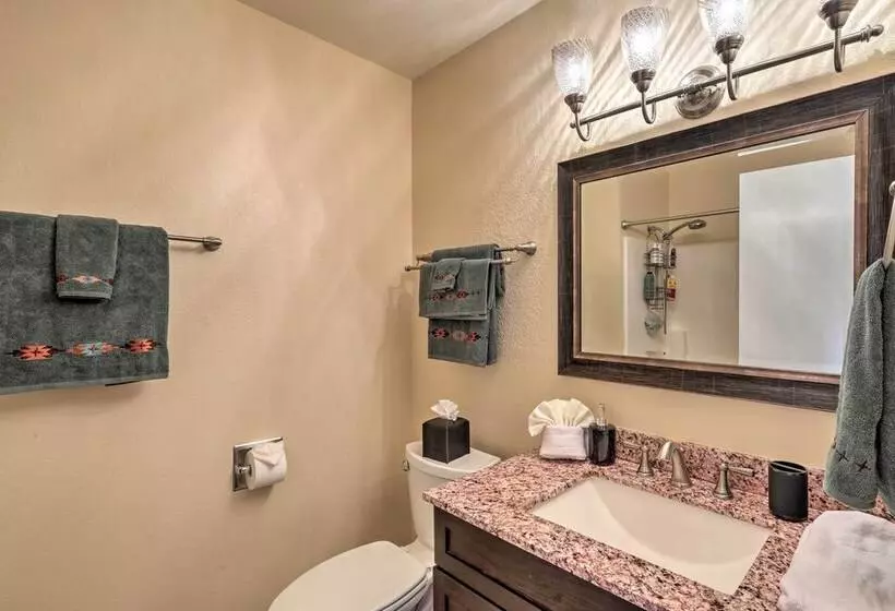 Sedona Retreat W/ Fire Pit, Near Hiking Trails