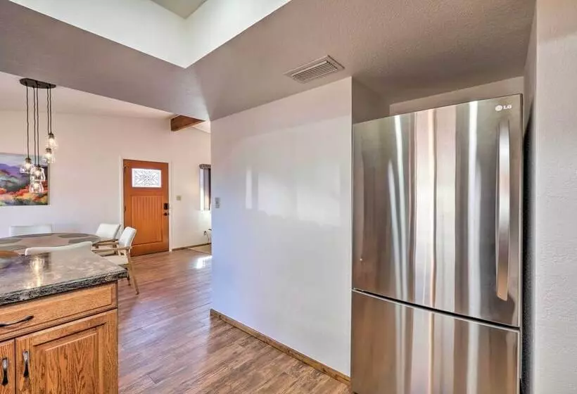 Sedona Retreat W/ Fire Pit, Near Hiking Trails