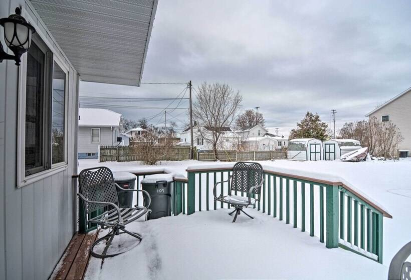 Hip Downtown Cottage   Walk To Beach, Pier, Dining