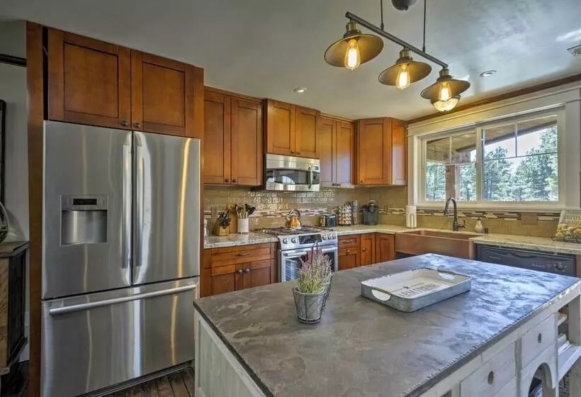 Home W/ Jacuzzi: 10 Mi To Nau & Flagstaff!