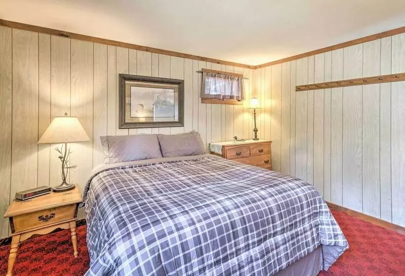 Lake Pleasant Cabin On 3 Acres W/ Private Beach!