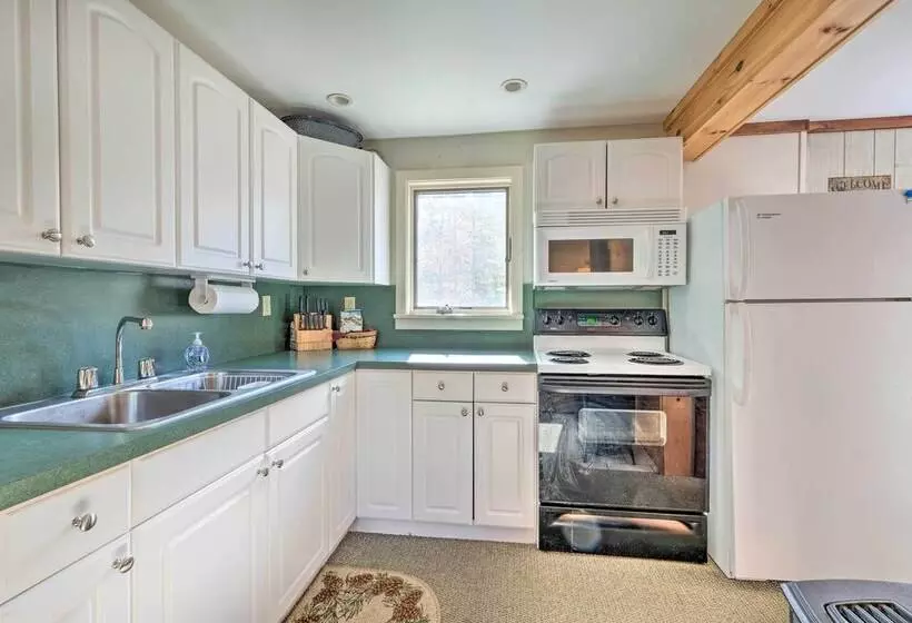 Lake Pleasant Cabin On 3 Acres W/ Private Beach!