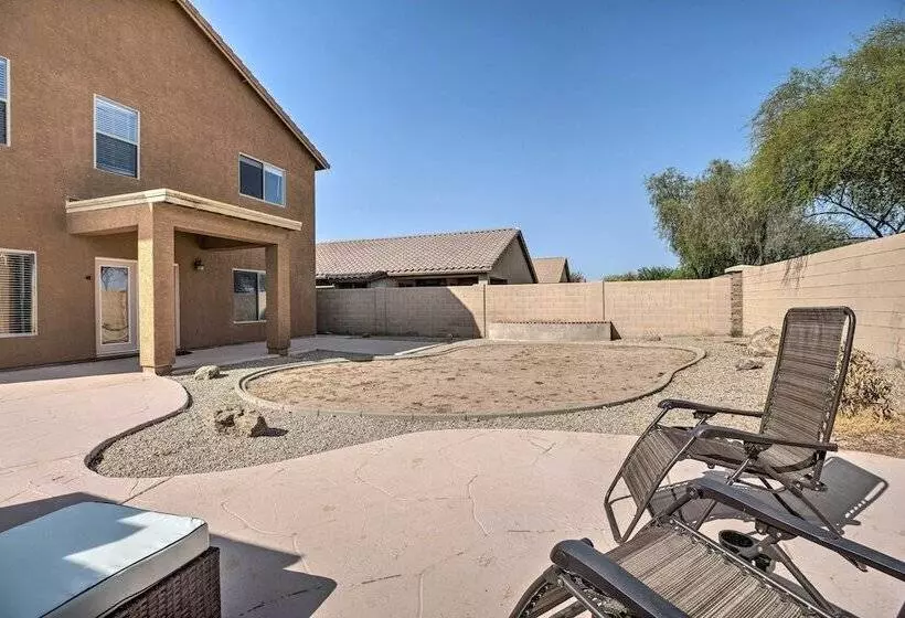 Maricopa Home W/ Outdoor Seating, 2 Mi To Golf!