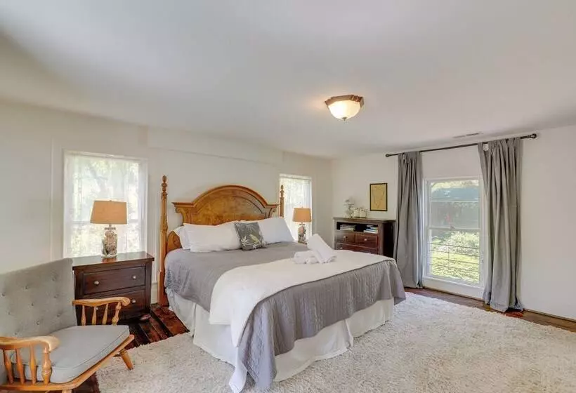 Marshall Cottage On 1895 Tobacco Farm W/ Hot Tub!