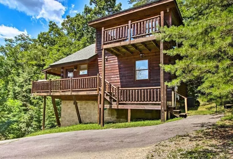 Cabin W/ Hot Tub & Deck ~ 12 Mi To Pigeon Forge!