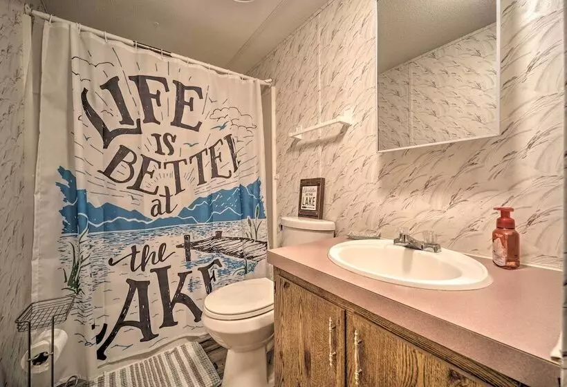 Quaint Cottage Overlooking Cherokee Reservoir