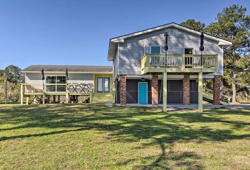 Riverfront New Bern House: Gourmet Kitchen & View!