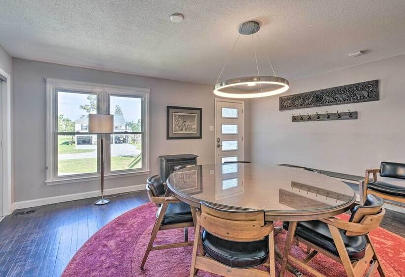 Riverfront New Bern House: Gourmet Kitchen & View!