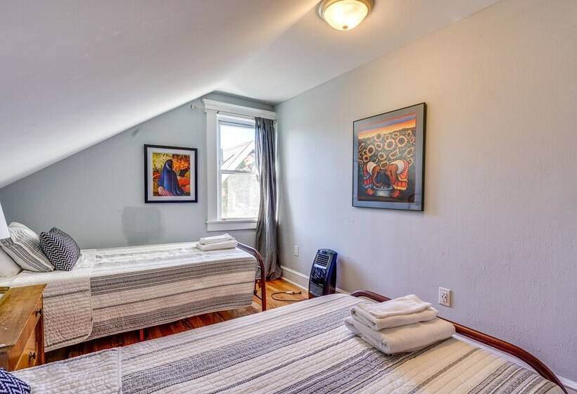 Spacious Home ~ 4 Blocks To Asbury Park Beach!