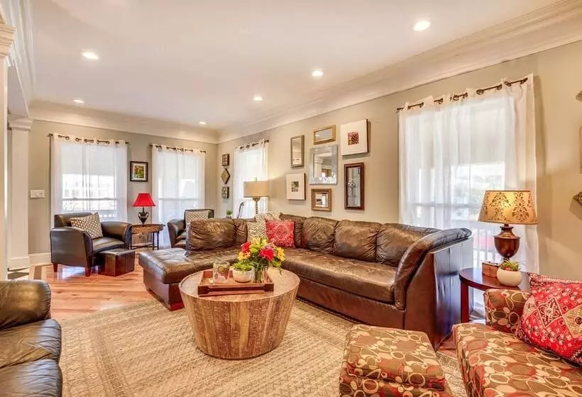 Spacious Home ~ 4 Blocks To Asbury Park Beach!