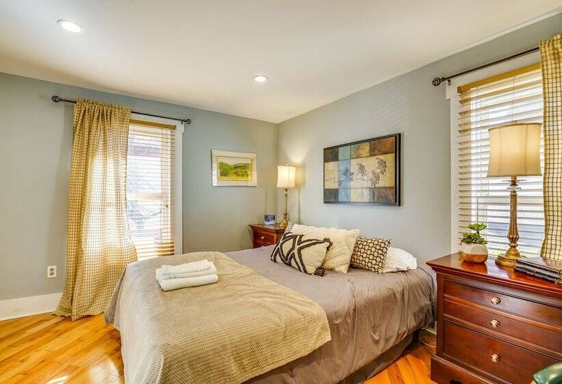 Spacious Home ~ 4 Blocks To Asbury Park Beach!