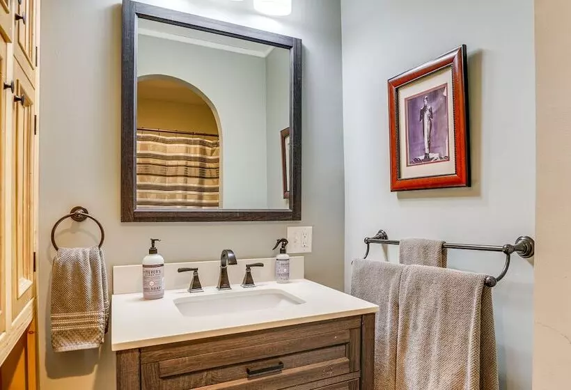 Spacious Home ~ 4 Blocks To Asbury Park Beach!