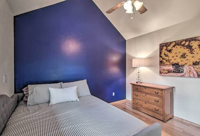 Yard, Grill & Games: Spacious Cabin In Lakeside!