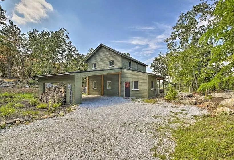 The Glabin: Garrison Gem W/ Deck & Fire Pit!