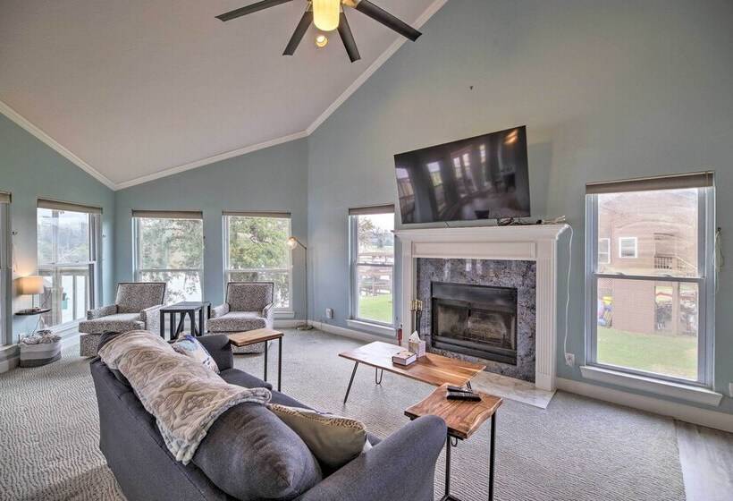 Waterfront San Jacinto River Home W/ Boat Slip!