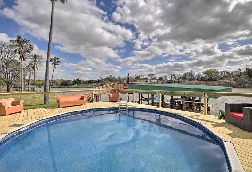 Waterfront San Jacinto River Home W/ Boat Slip!