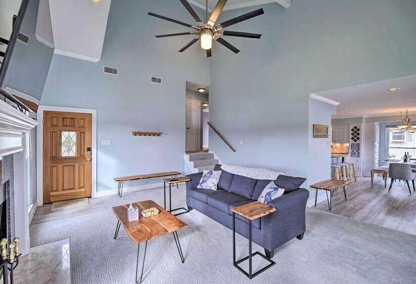 Waterfront San Jacinto River Home W/ Boat Slip!