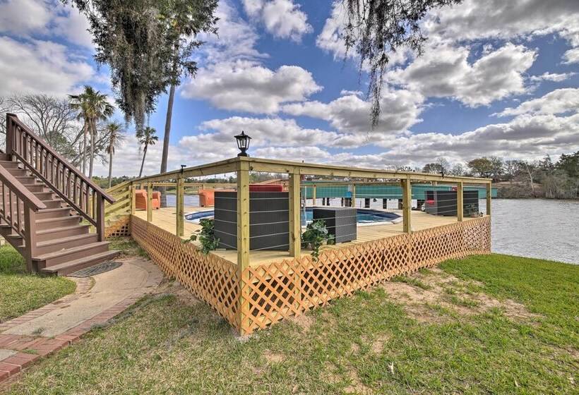 Waterfront San Jacinto River Home W/ Boat Slip!