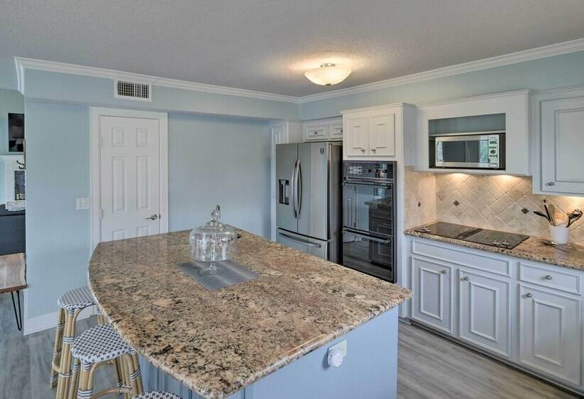 Waterfront San Jacinto River Home W/ Boat Slip!