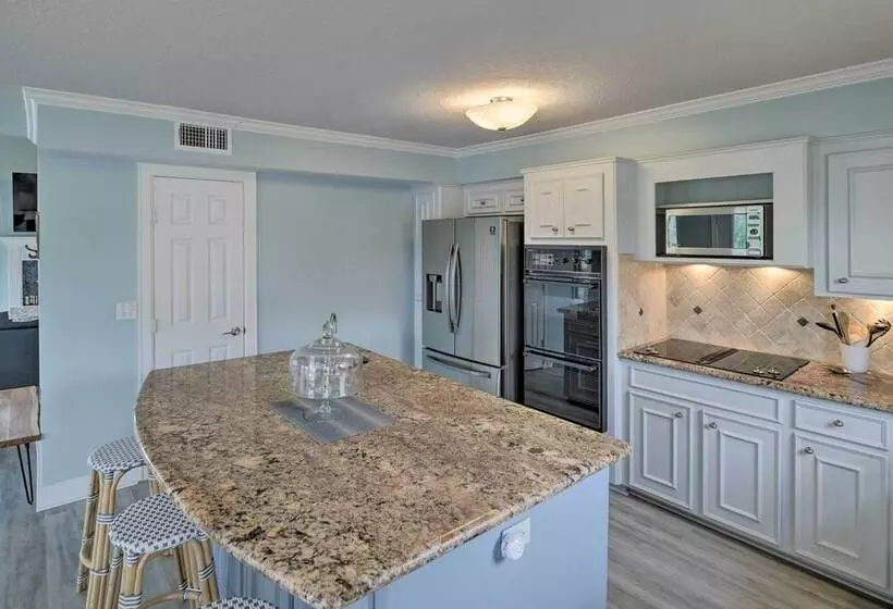 Waterfront San Jacinto River Home W/ Boat Slip!