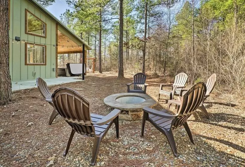 Broken Bow Cabin W/ Hot Tub, 10 Mi To Lake!