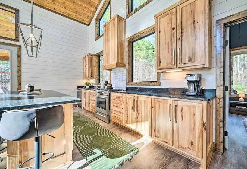 Broken Bow Cabin W/ Hot Tub, 10 Mi To Lake!