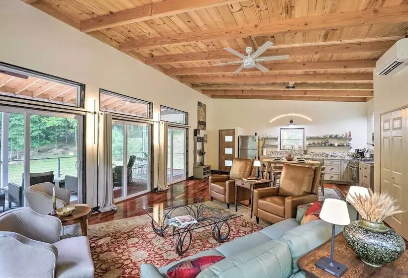 11 Mi To Wolf Ridge Ski Resort: Burnsville Escape