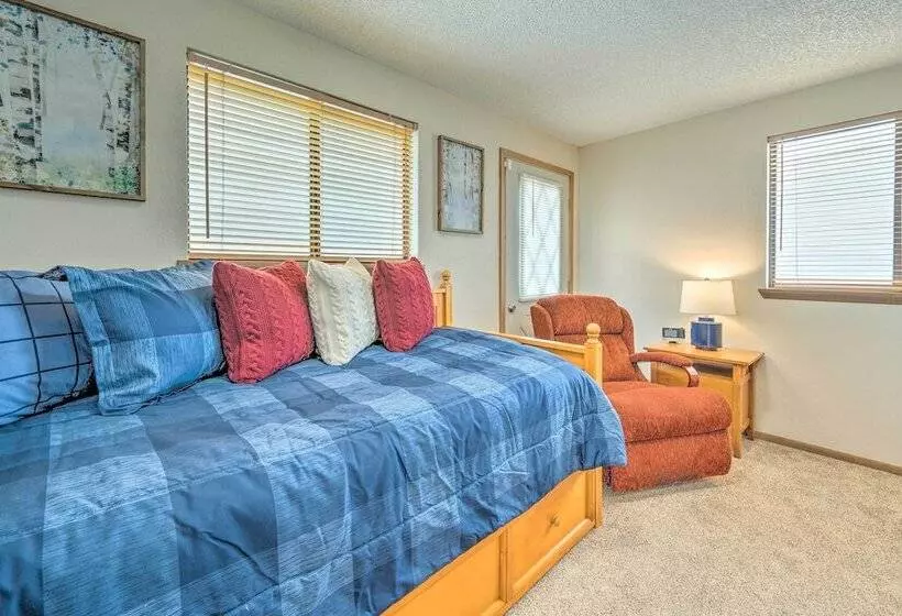 Caldwell House W/ Grill ~ 1 Mi To Downtown!