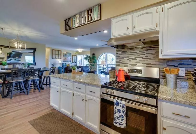 5 Mi To Dtwn Prescott: Home W/ Deck & Mtn Views