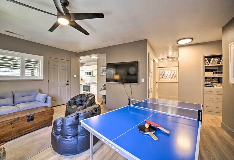 Chic Reno Home W/ Game Room & Putting Green!