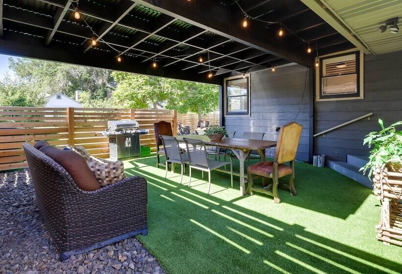 Chic Reno Home W/ Game Room & Putting Green!