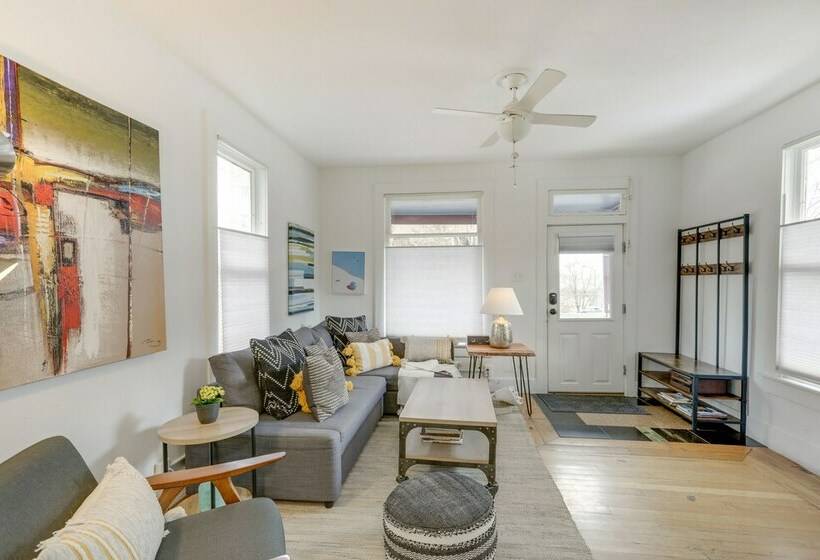 Downtown Cottage W/ Patio: Next To Colorado River!