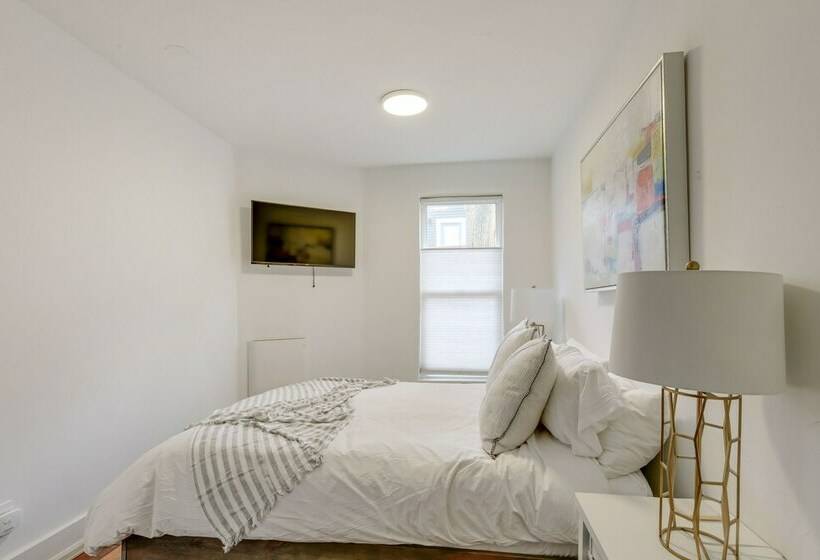 Downtown Cottage W/ Patio: Next To Colorado River!