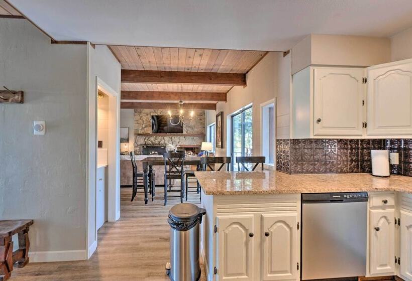 Enchanted Pines Mountain Escape W/ Deck & Grill!