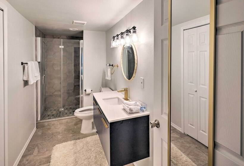 Family Friendly Fort Worth Home W/ Game Room!