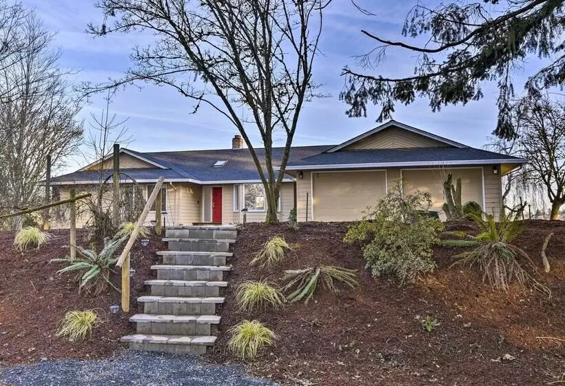 Fully Remodeled Hillsboro Home W/ Home Theater!