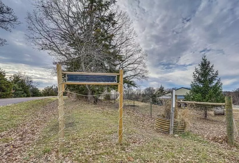 Grace Place  Clark House On Farm: Shared Hot Tub!