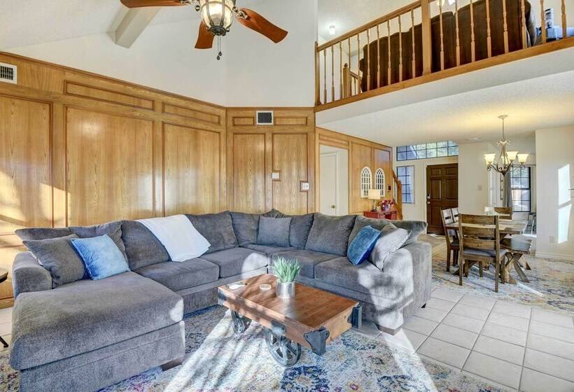 4 Mi To Joe Pool Lake: Home In Grand Prairie