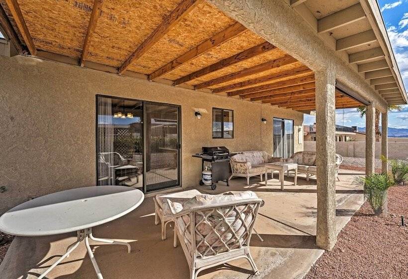 Lake Havasu City Retreat W/ Mtn Views & Patio!