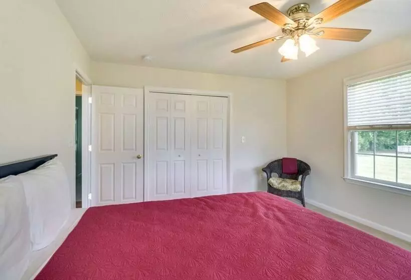 Laptop Friendly Elkton Home W/ Central A/c!