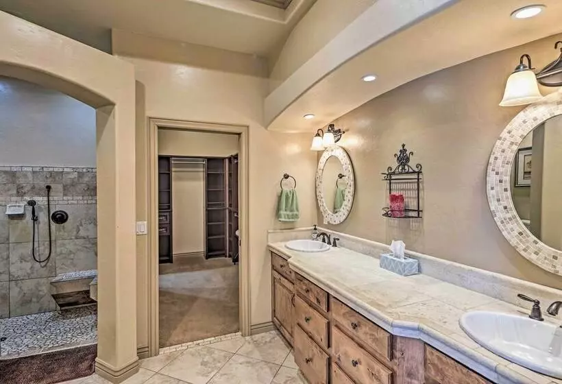 Luxury Az Retreat W/ Views Of Lake Havasu!