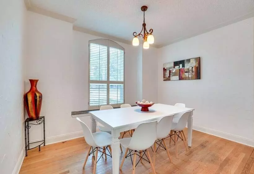 Modern Carrollton Home   Private Pool & Grill