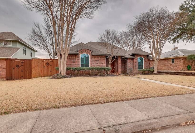 Modern Carrollton Home   Private Pool & Grill