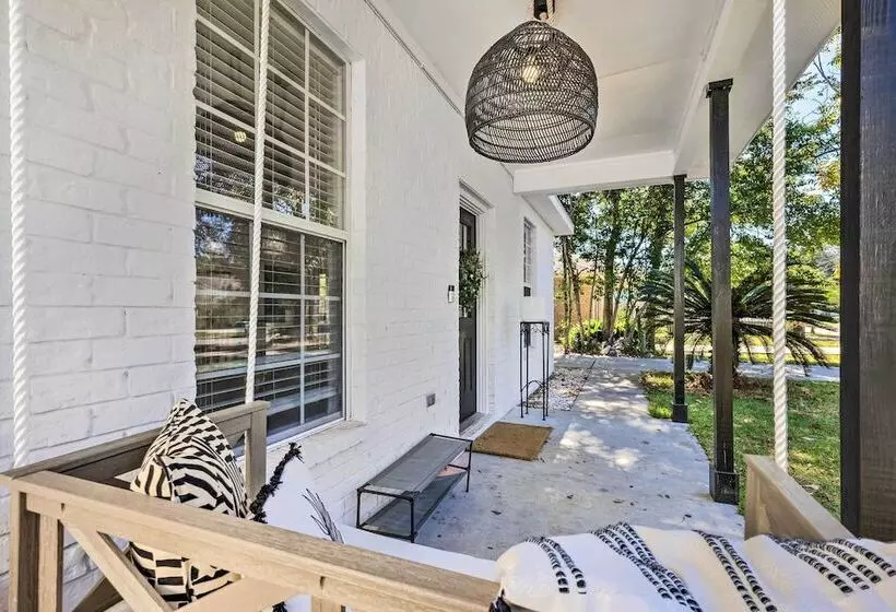 Modern & Chic Gulfport Escape: Walk To Beach!